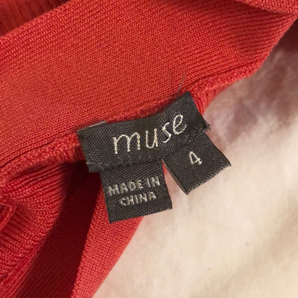 Muse Cropped Top - Picture 5 of 5